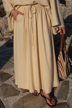 Ela Skirt in Butter Yellow – High Waist, Lined, Flowy Fit | Linen-Blend
