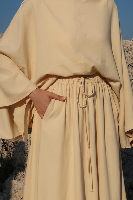Ela Skirt in Butter Yellow – High Waist, Lined, Flowy Fit | Linen-Blend