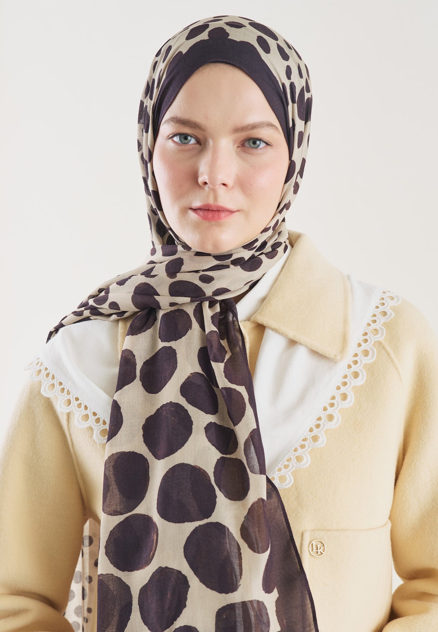 Polka Dots Pattern Ramie Scarf