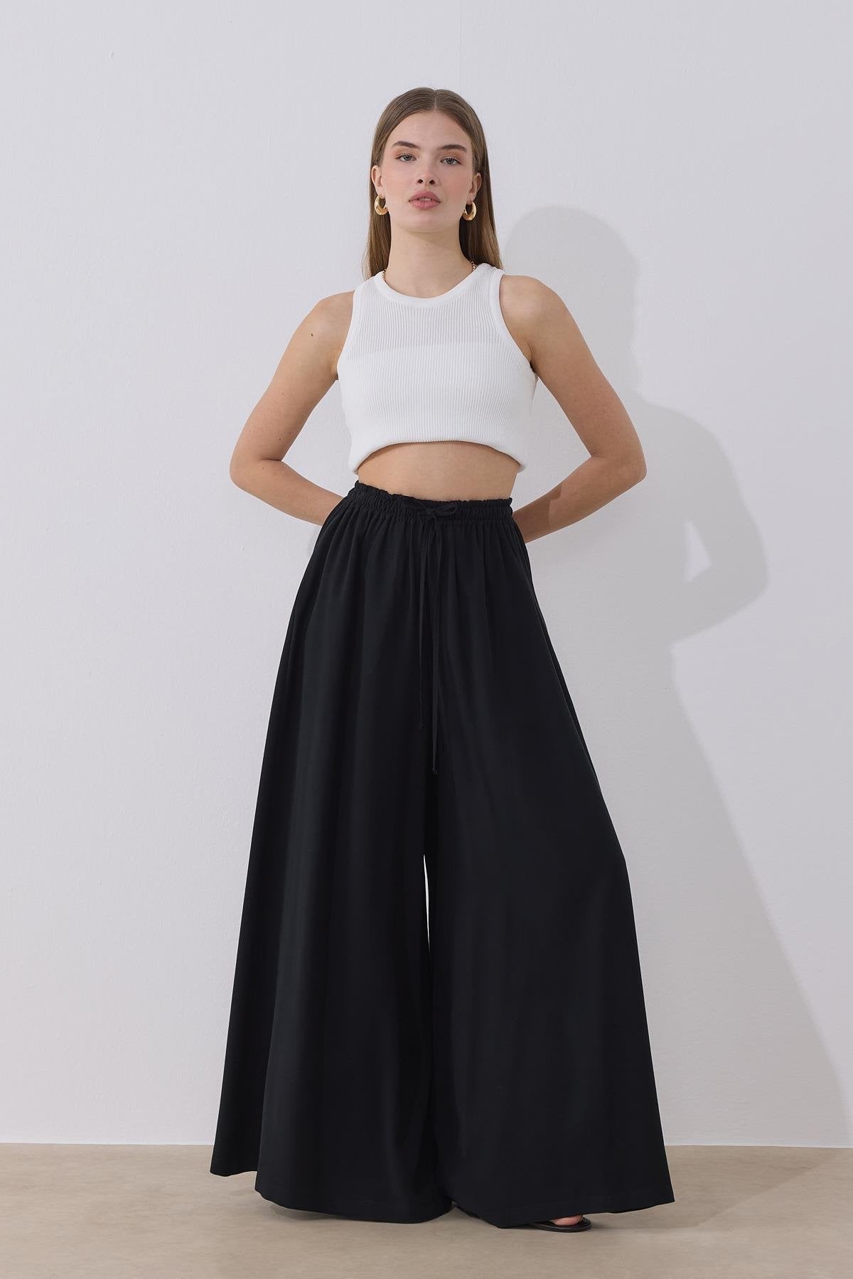 Cupro Wide-Leg Pants – Black