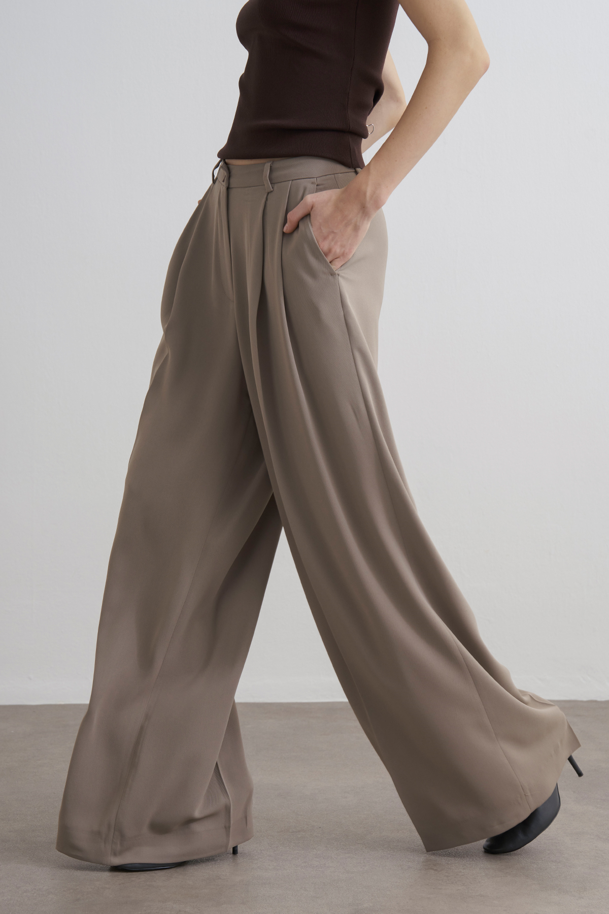 Daisy Pants-Taupe