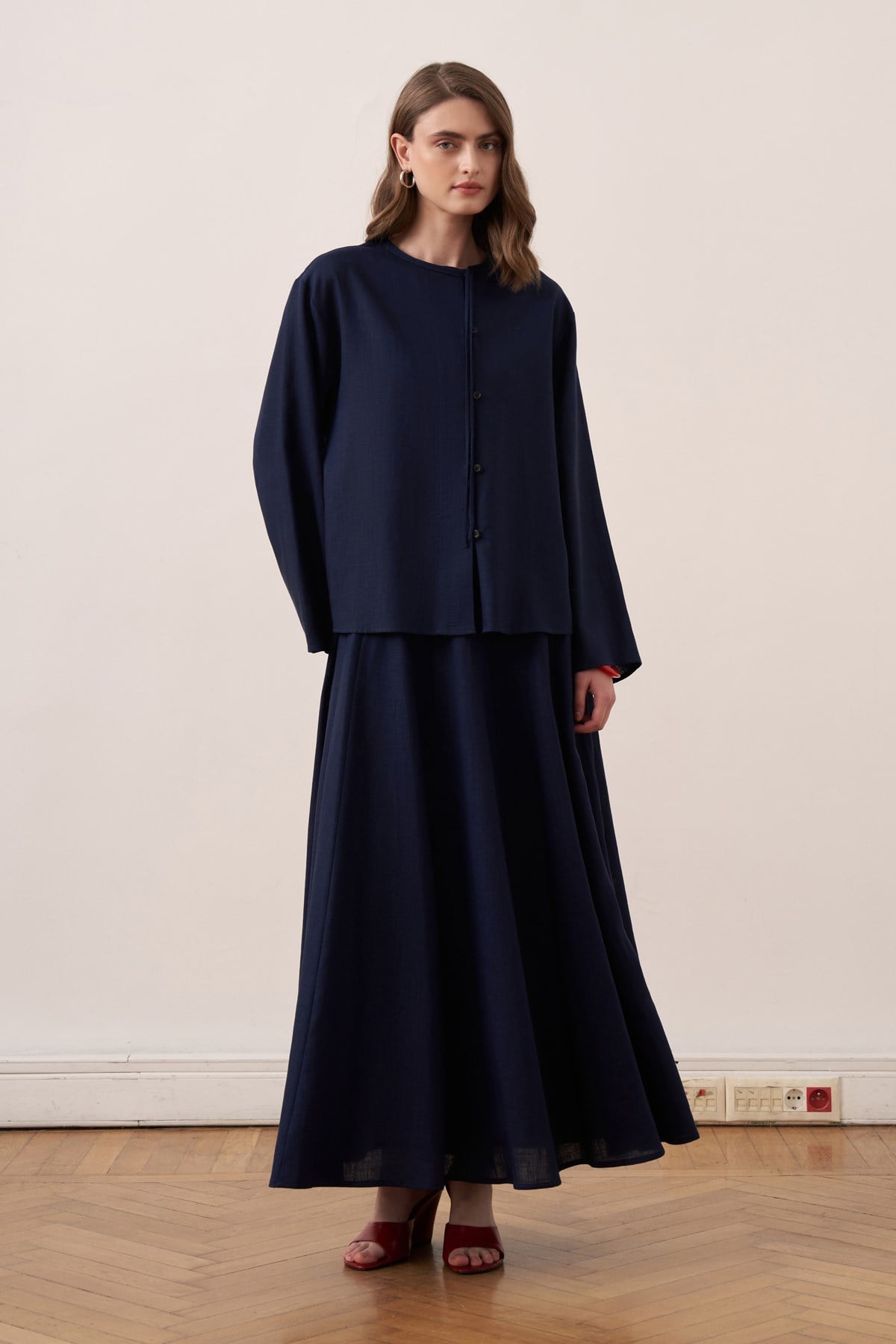 Noor Linen Shirt - Navy Blue