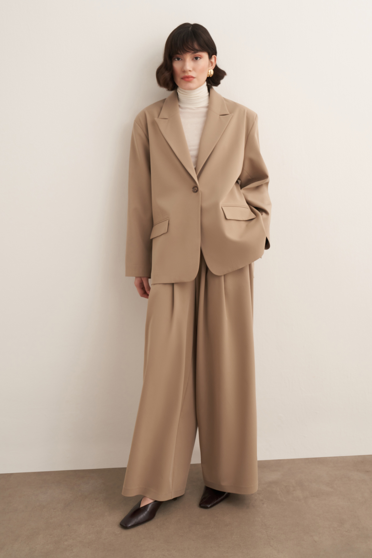 Sahar Oversized Blazer Jacket - Beige