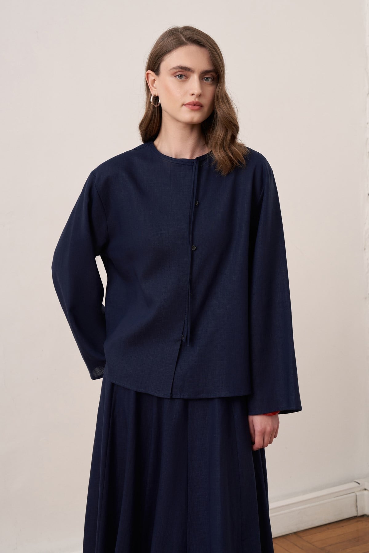 Noor Linen Shirt - Navy Blue