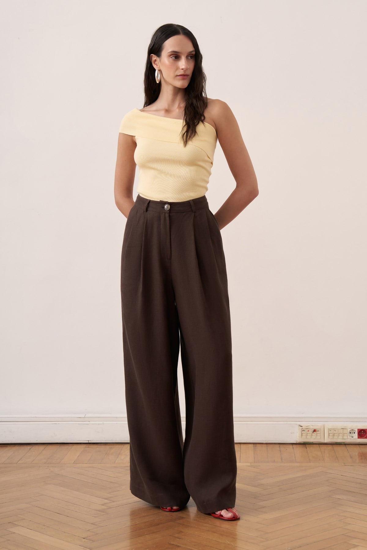 Fendy Linen Pants - Dark Brown