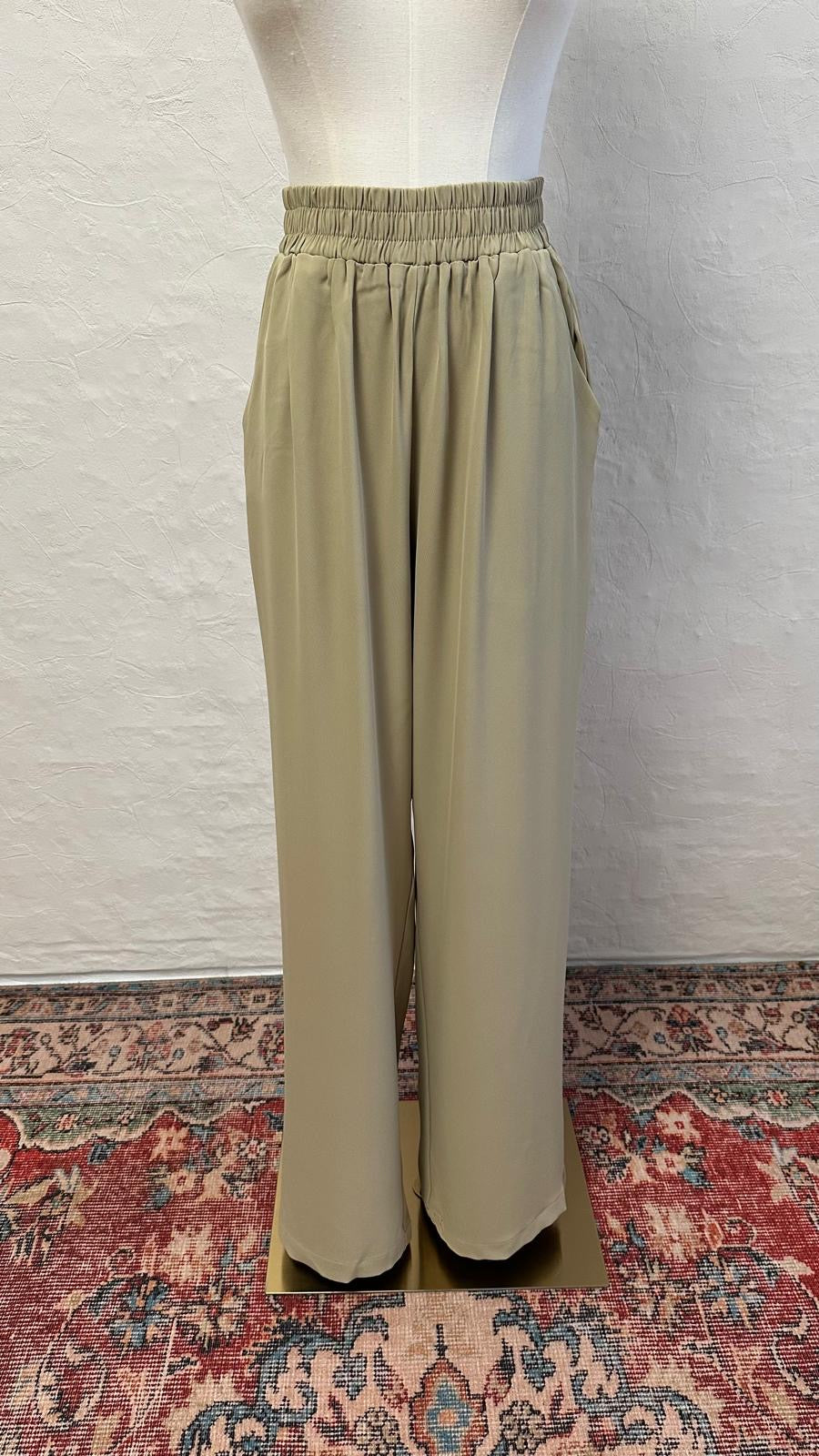 Luxe 2-Piece  Crepe Set - Pistachio