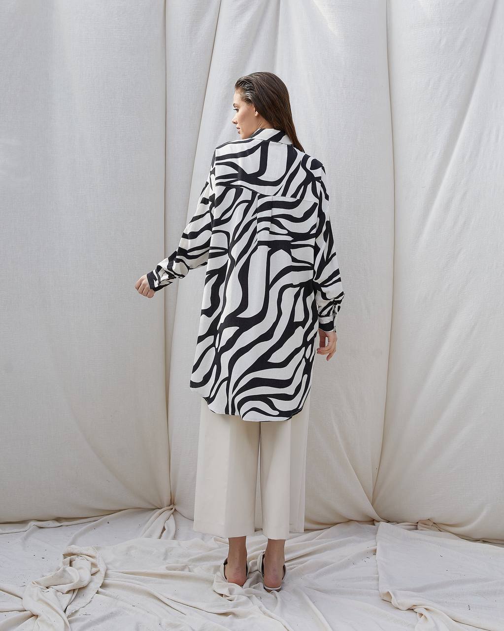 Black Zebra Patterned Button Linen Long Shirt