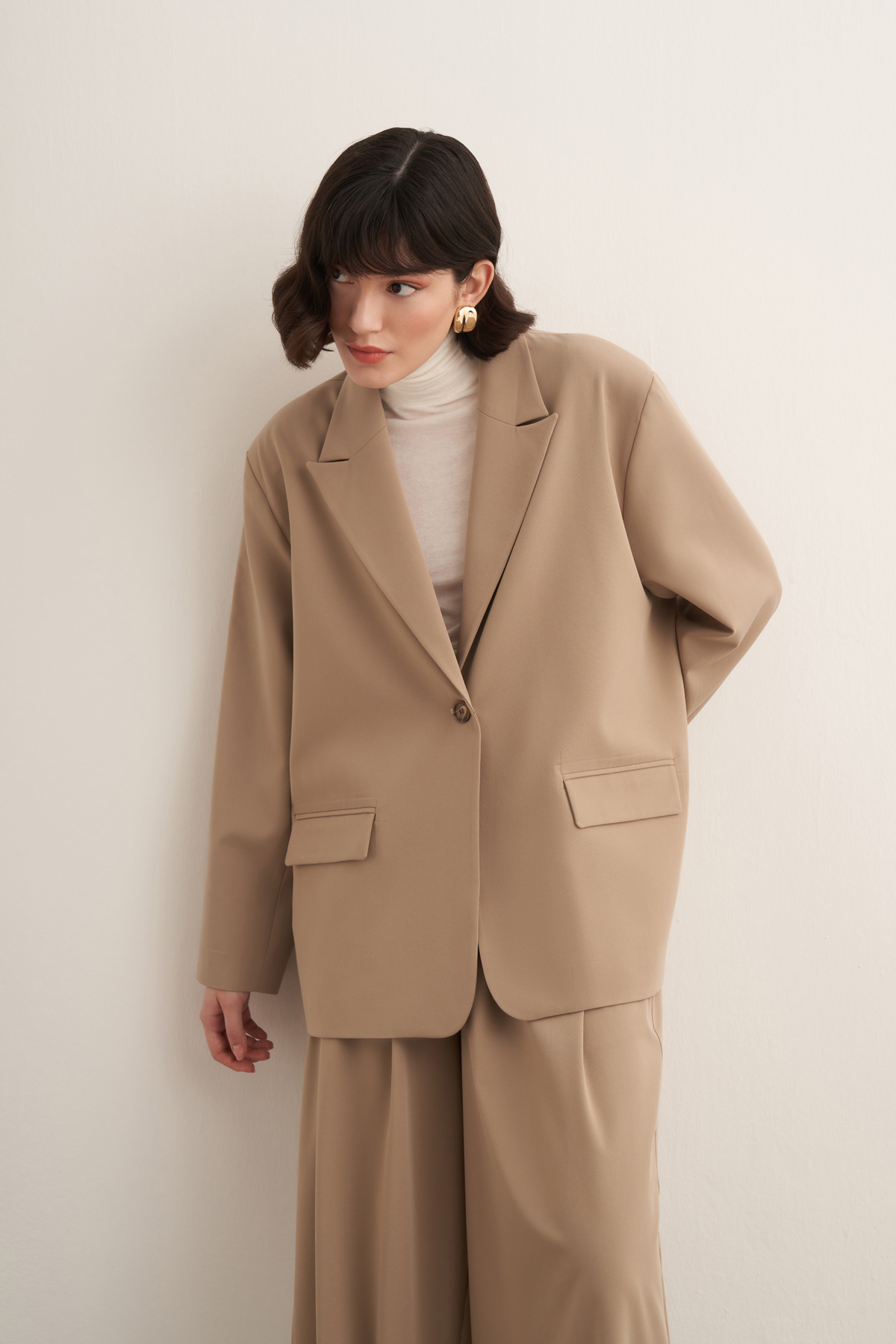 Sahar Oversized Blazer Jacket - Beige