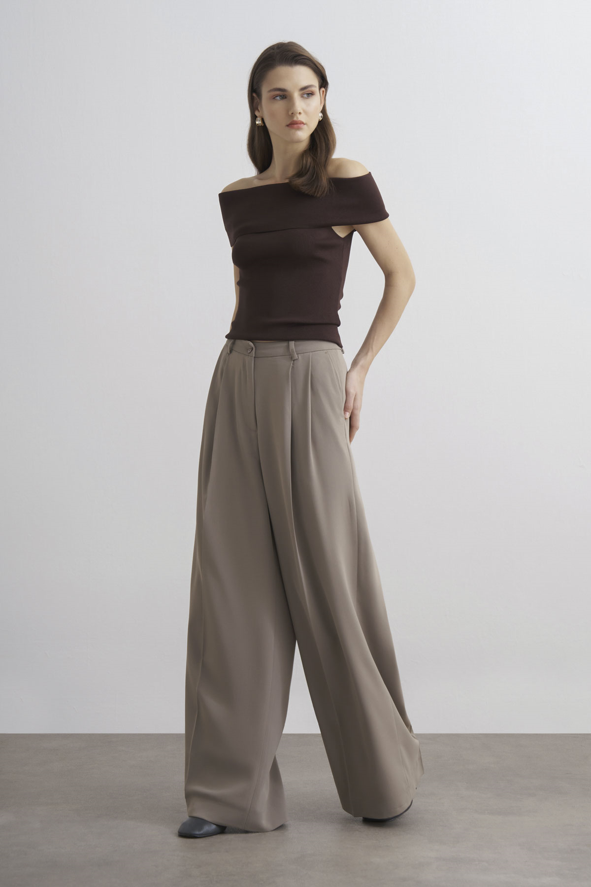 Daisy Pants-Taupe