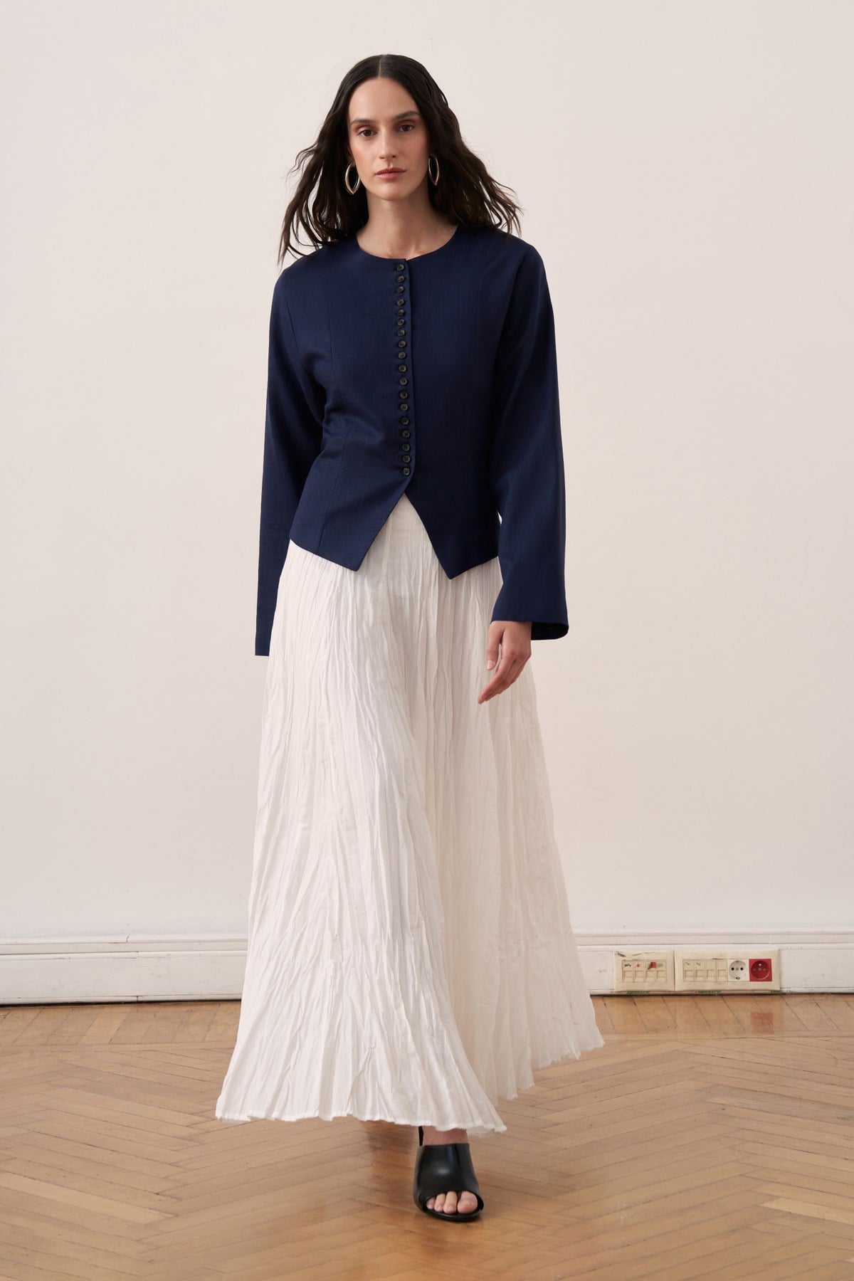 Costera Buttoned Linen Blouse - Navy Blue