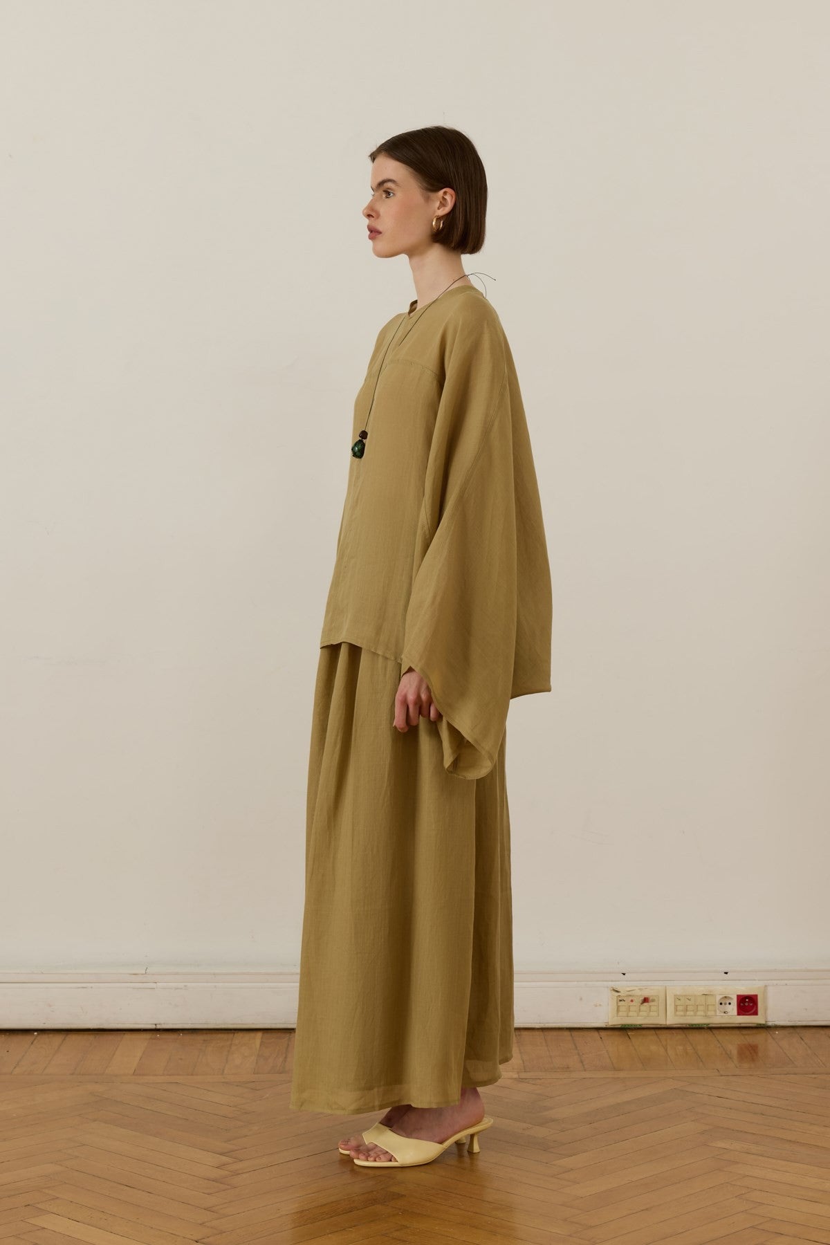 Valenne Linen Set - Olive