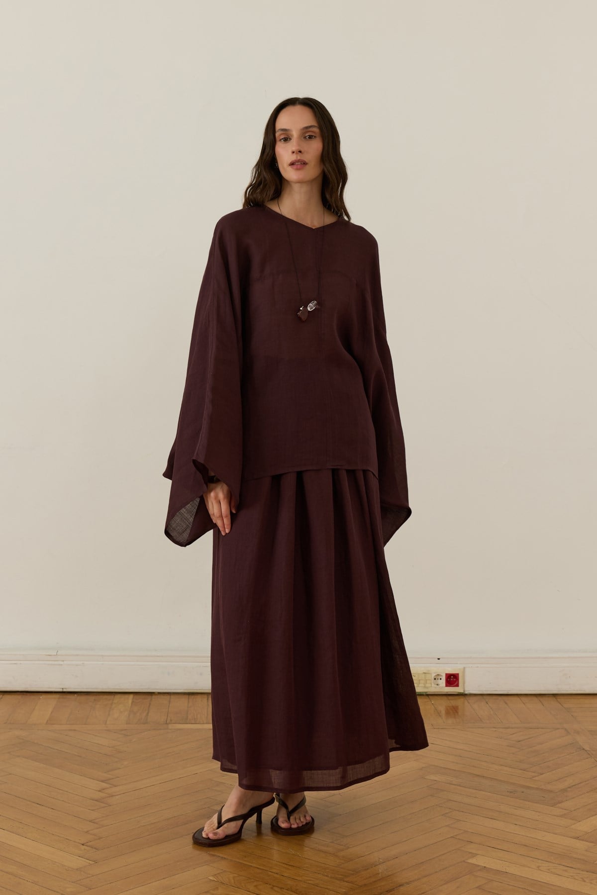 Valenne Linen Set - Burgundy
