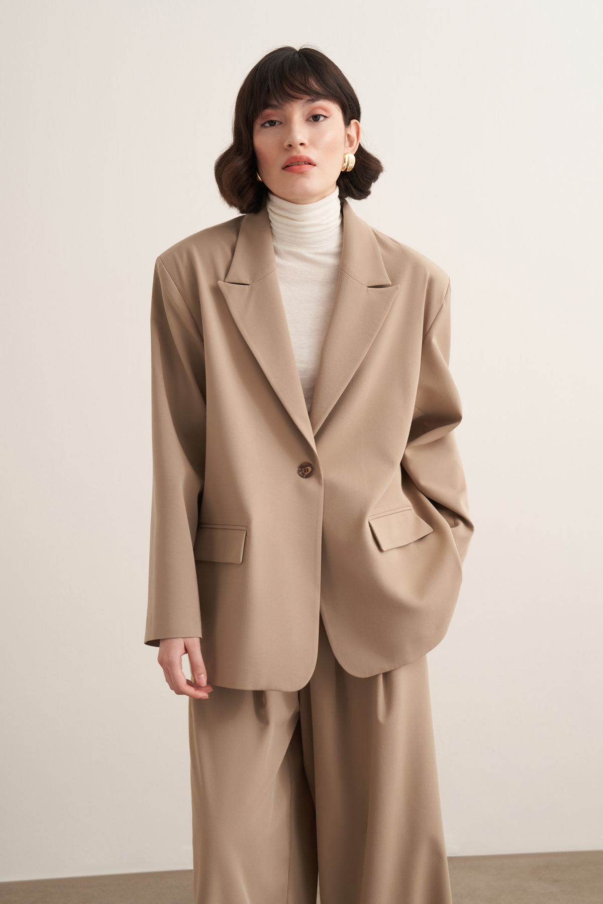 Sahar Oversized Blazer Jacket - Beige