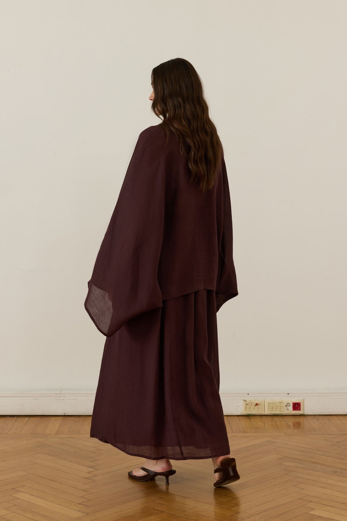Valenne Linen Set - Burgundy