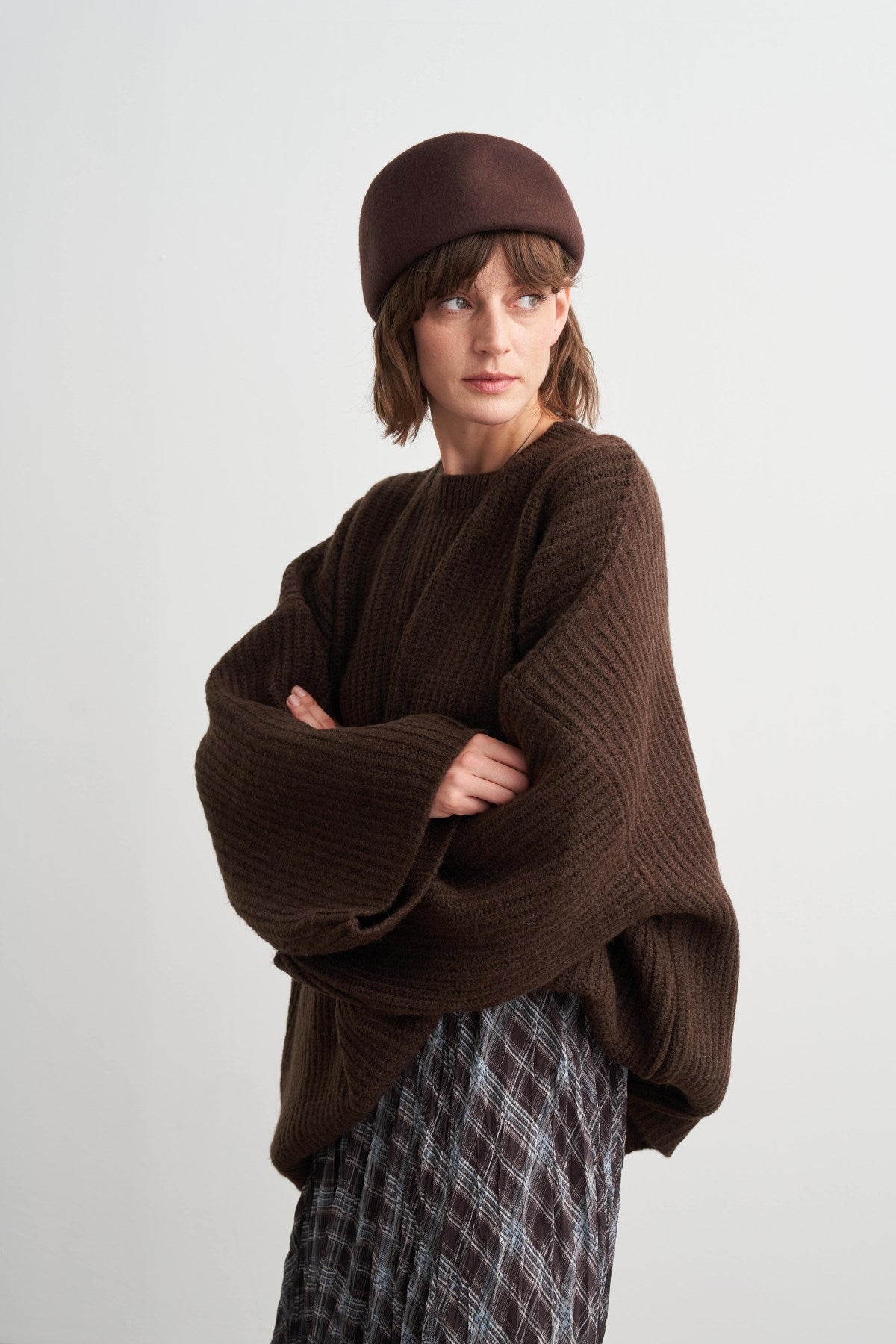 DARK BROWN