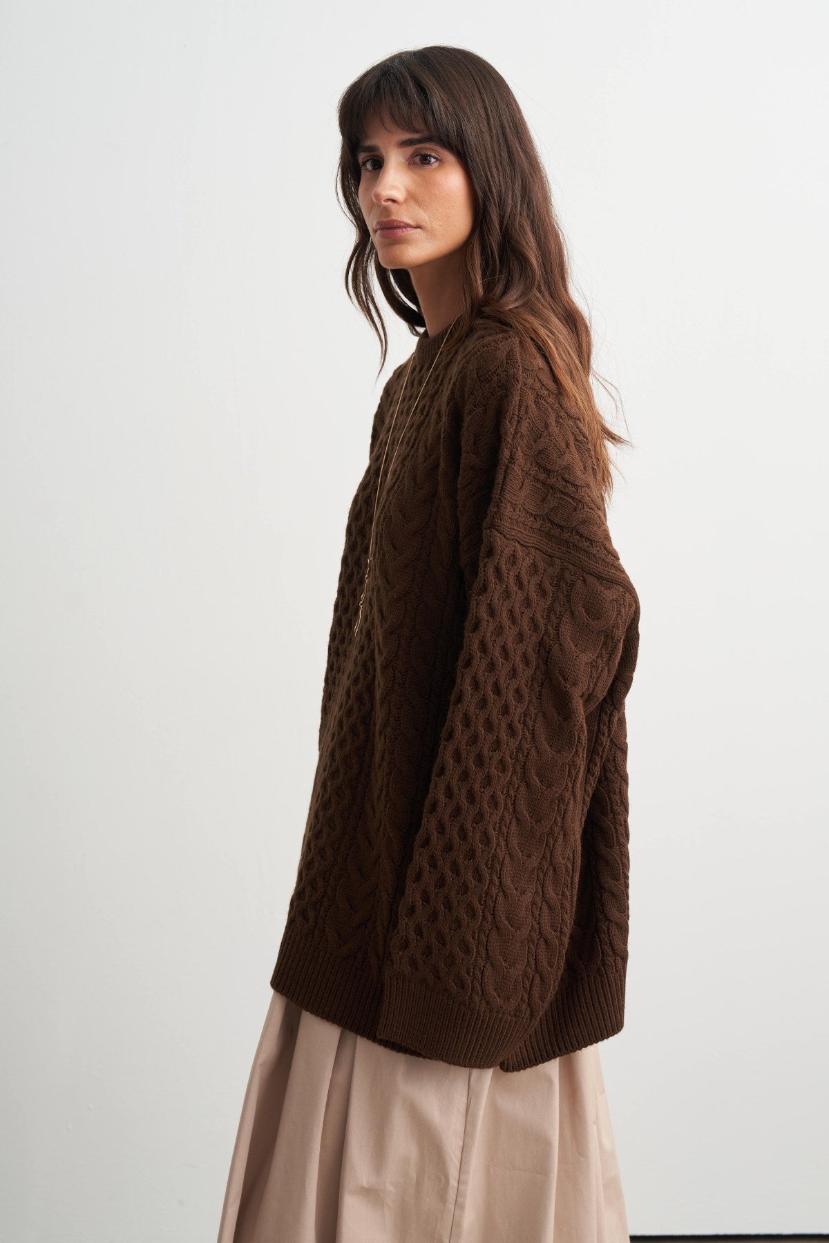 DARK BROWN