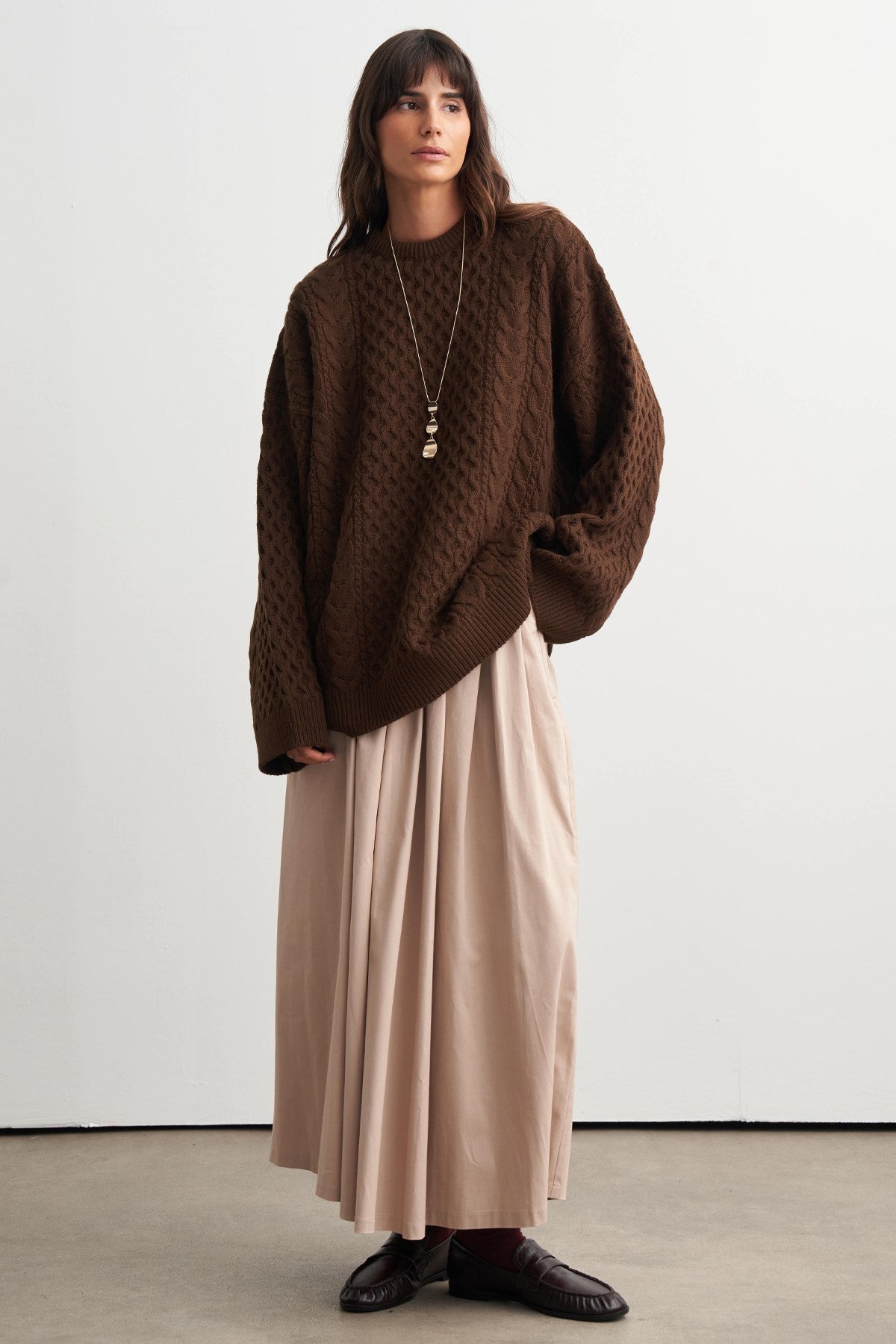 DARK BROWN