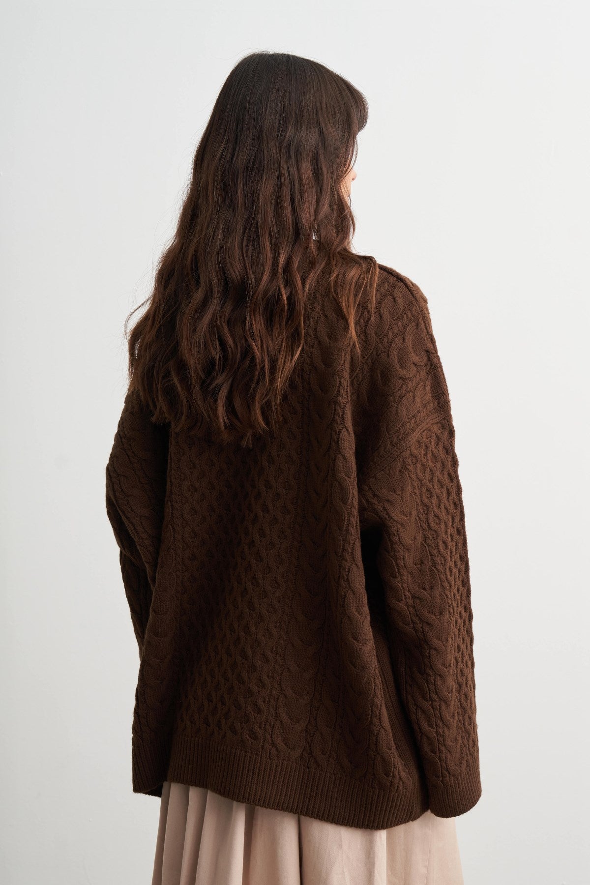 DARK BROWN