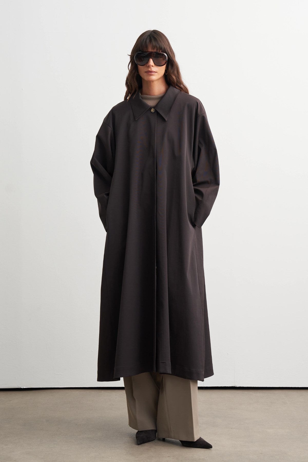 DARK BROWN