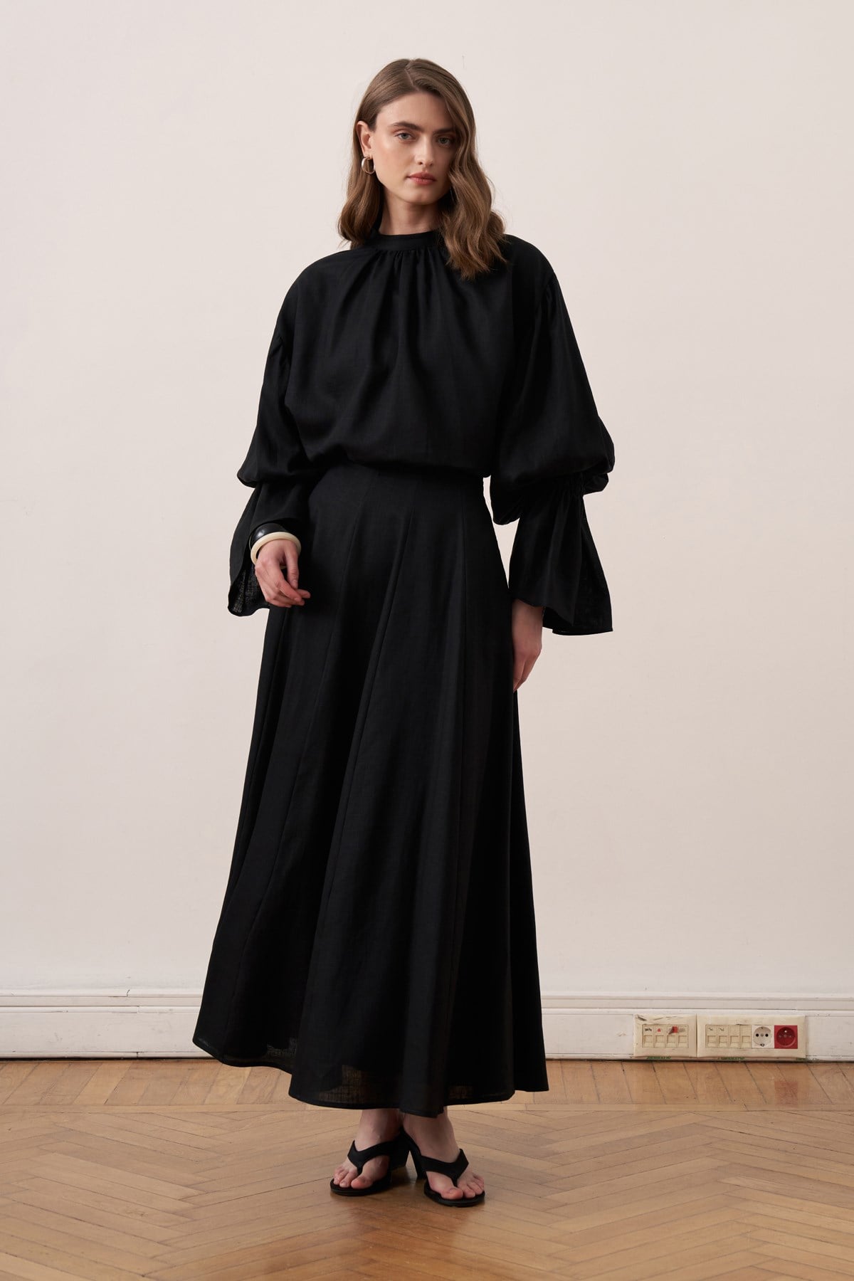 Bellora Gathered Sleeve Linen Blouse - Black