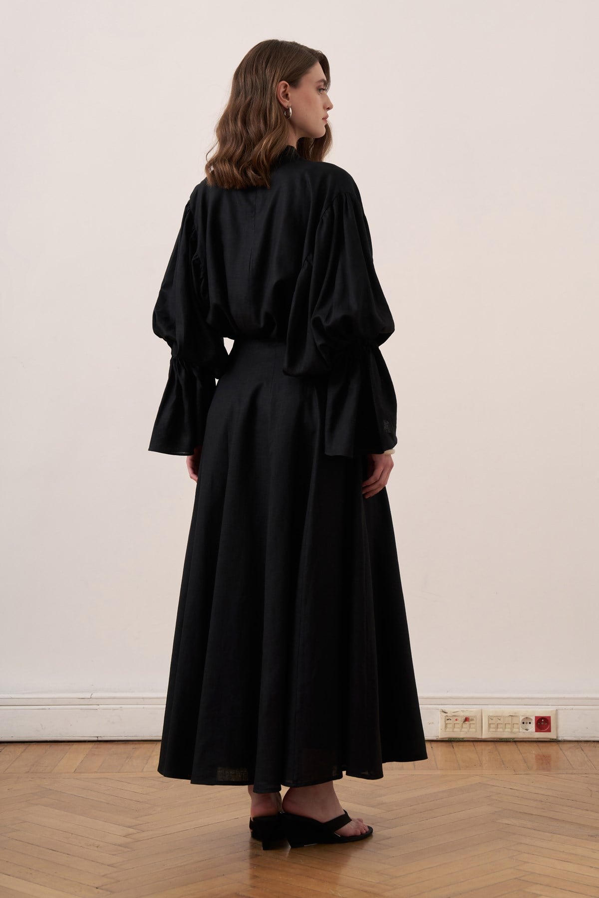 Bellora Gathered Sleeve Linen Blouse - Black