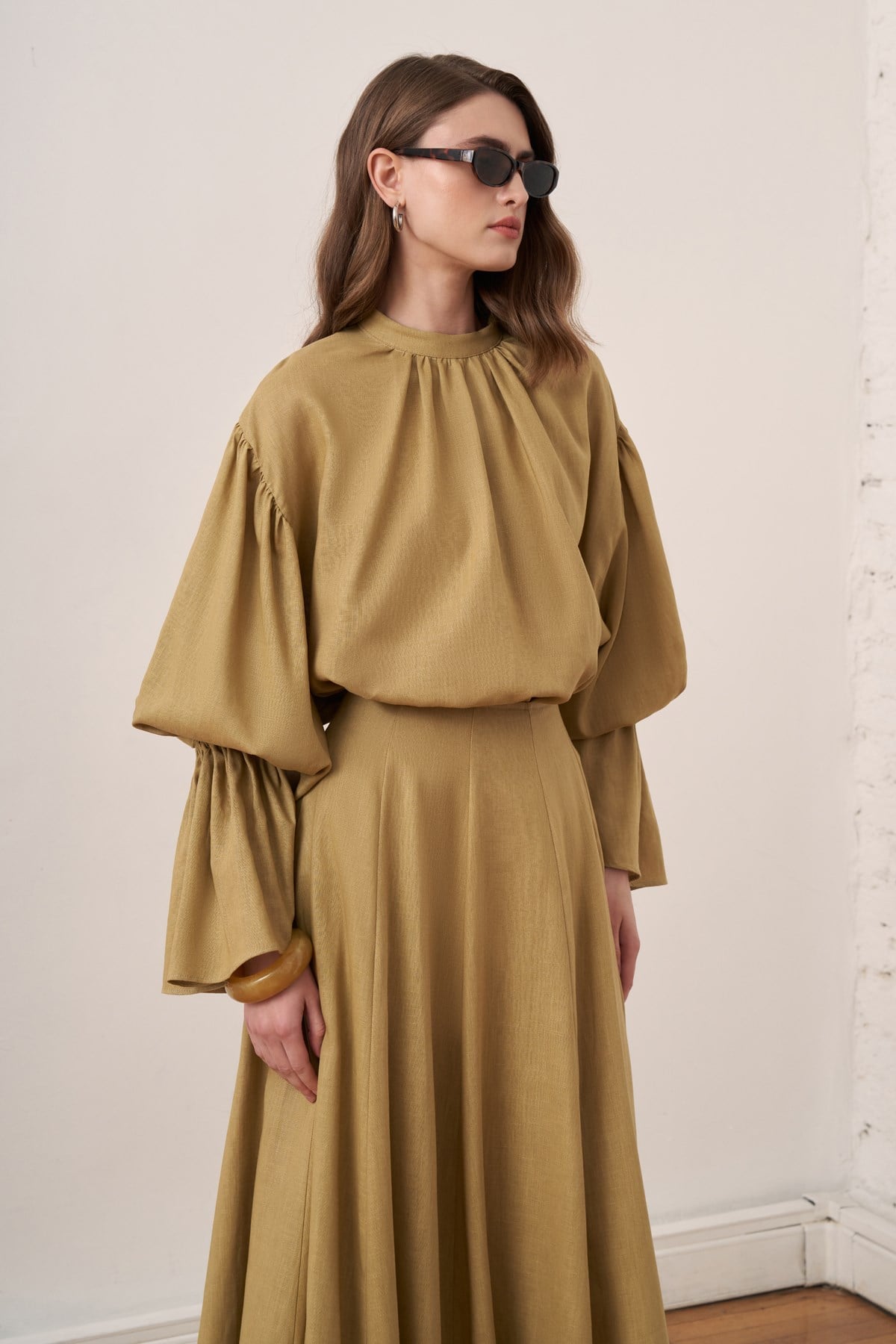 Bellora Gathered Sleeve Linen Blouse - Olive