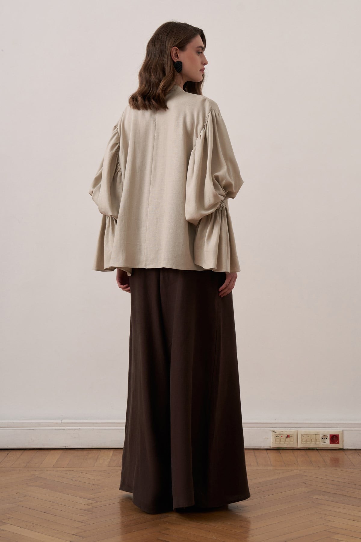 Bellora Gathered Sleeve Linen Blouse - Stone
