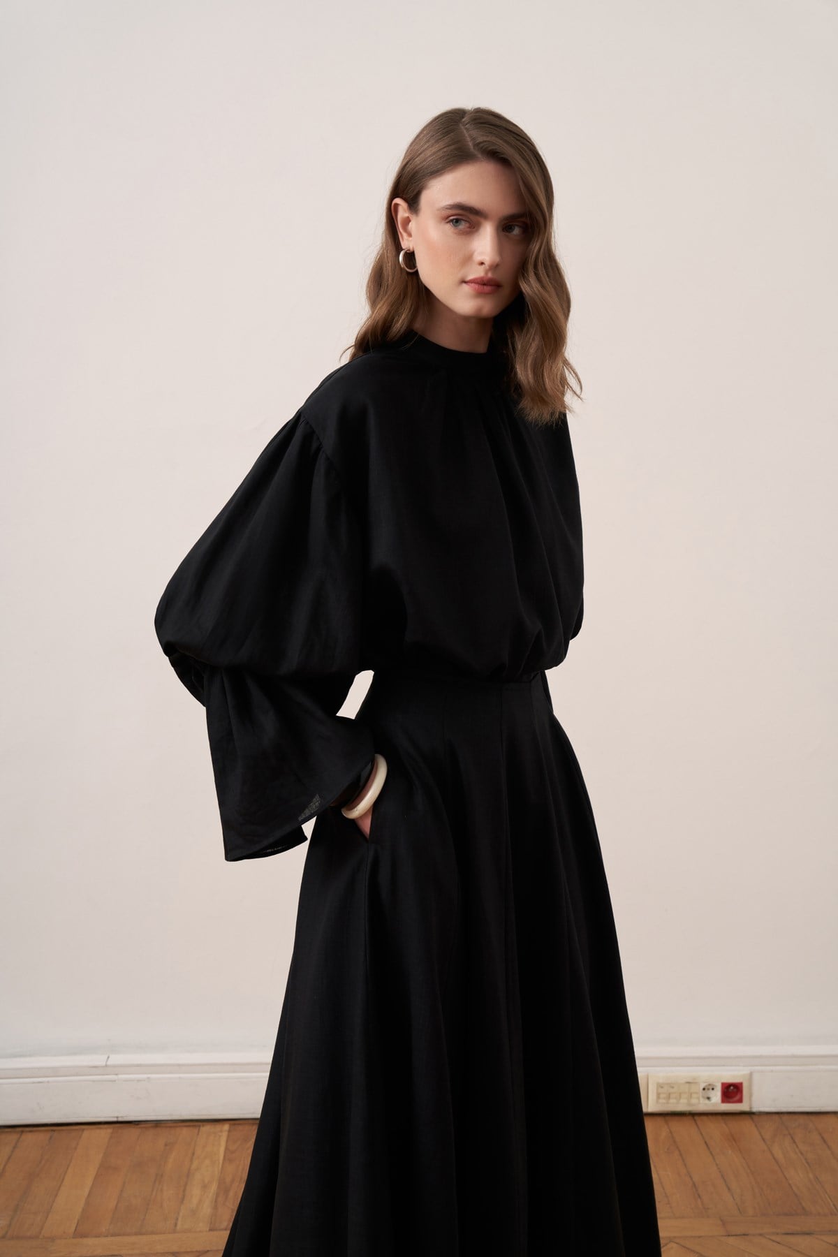 Bellora Gathered Sleeve Linen Blouse - Black