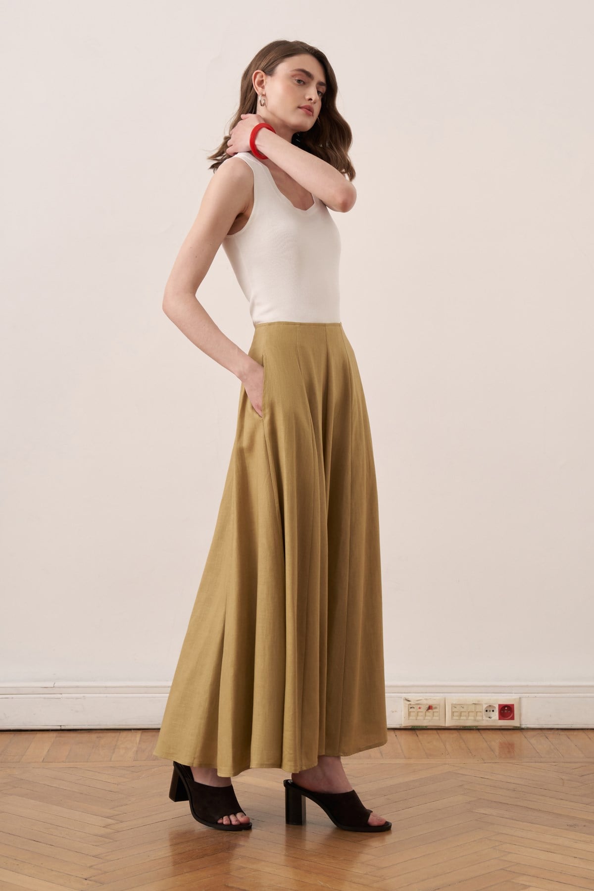 Dorada Linen Skirt - Olive