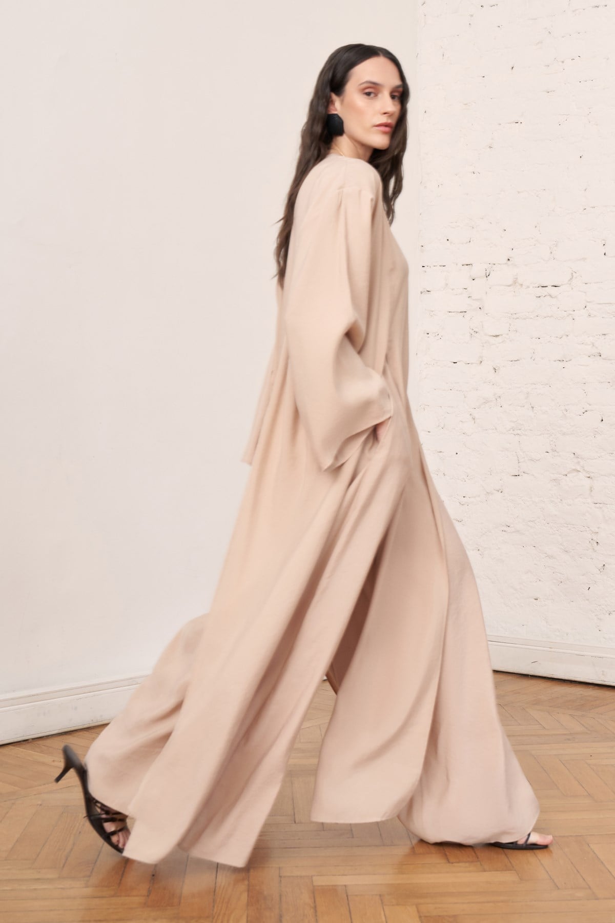 beige
