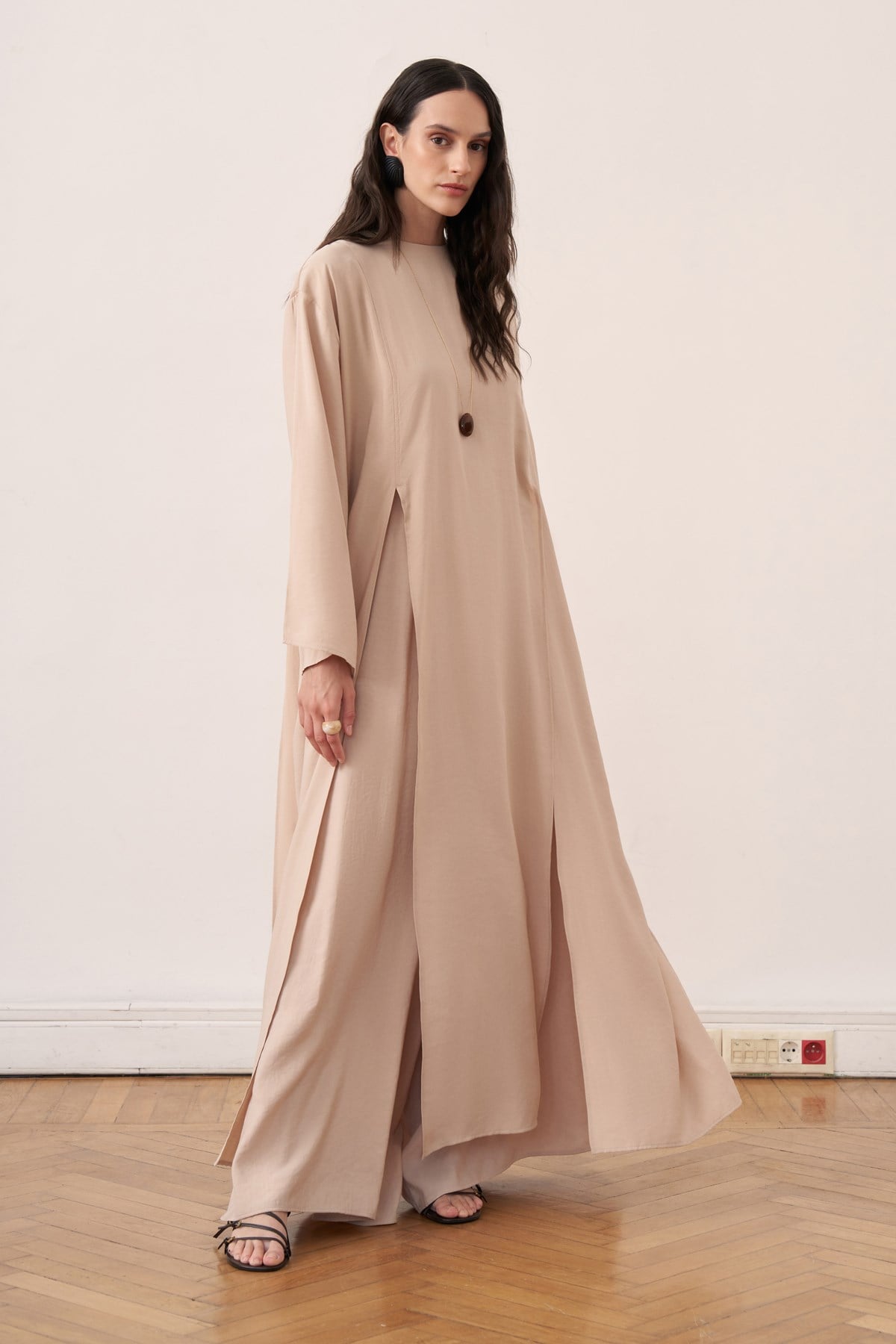 beige