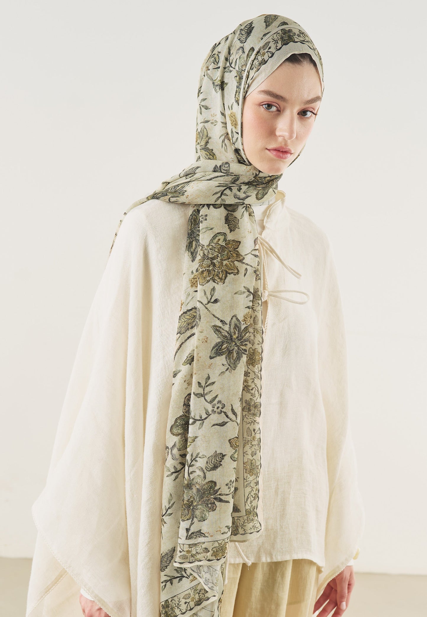 Ethnic Blossom Pattern Soft Viscose Scarf