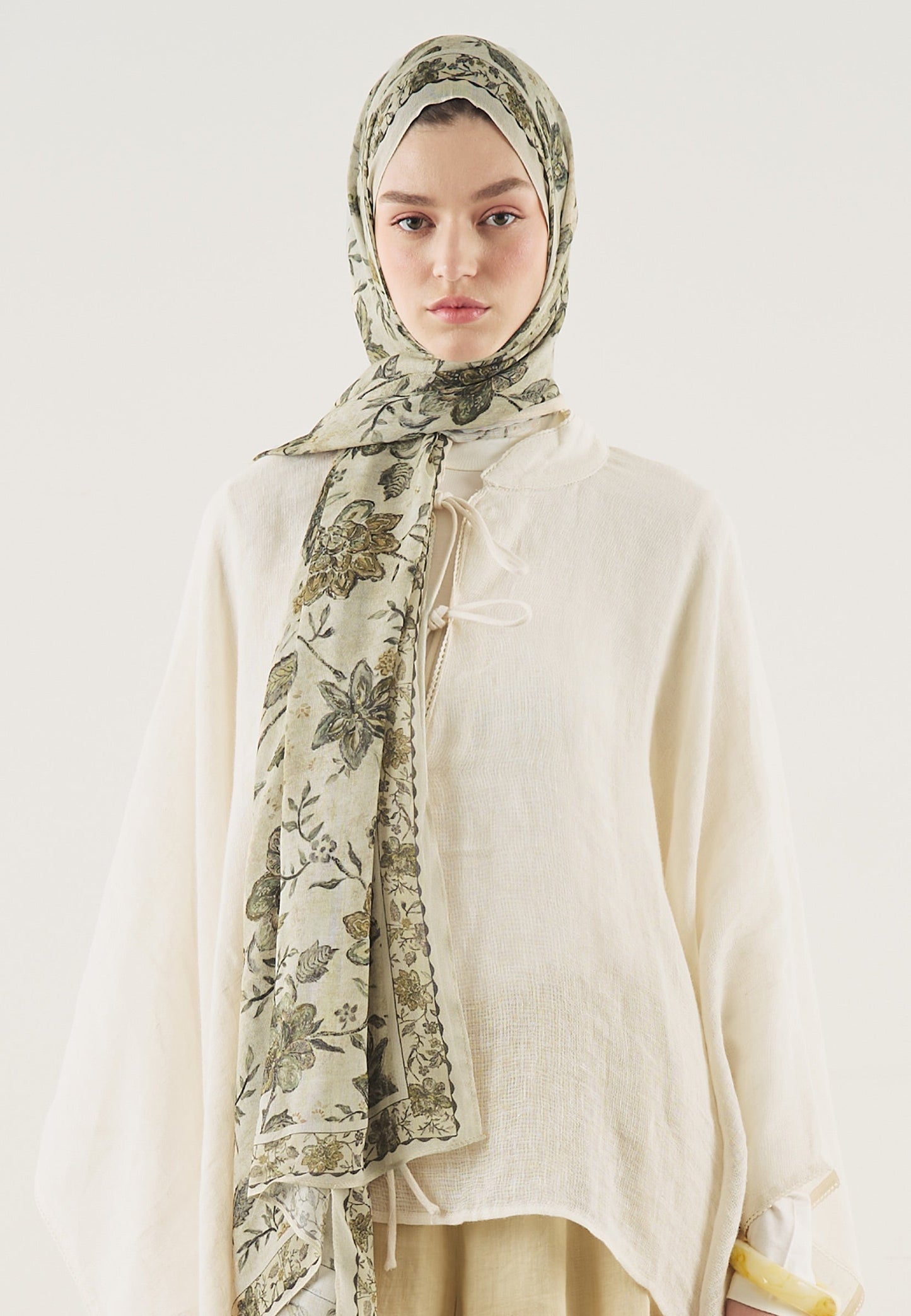 Ethnic Blossom Pattern Soft Viscose Scarf