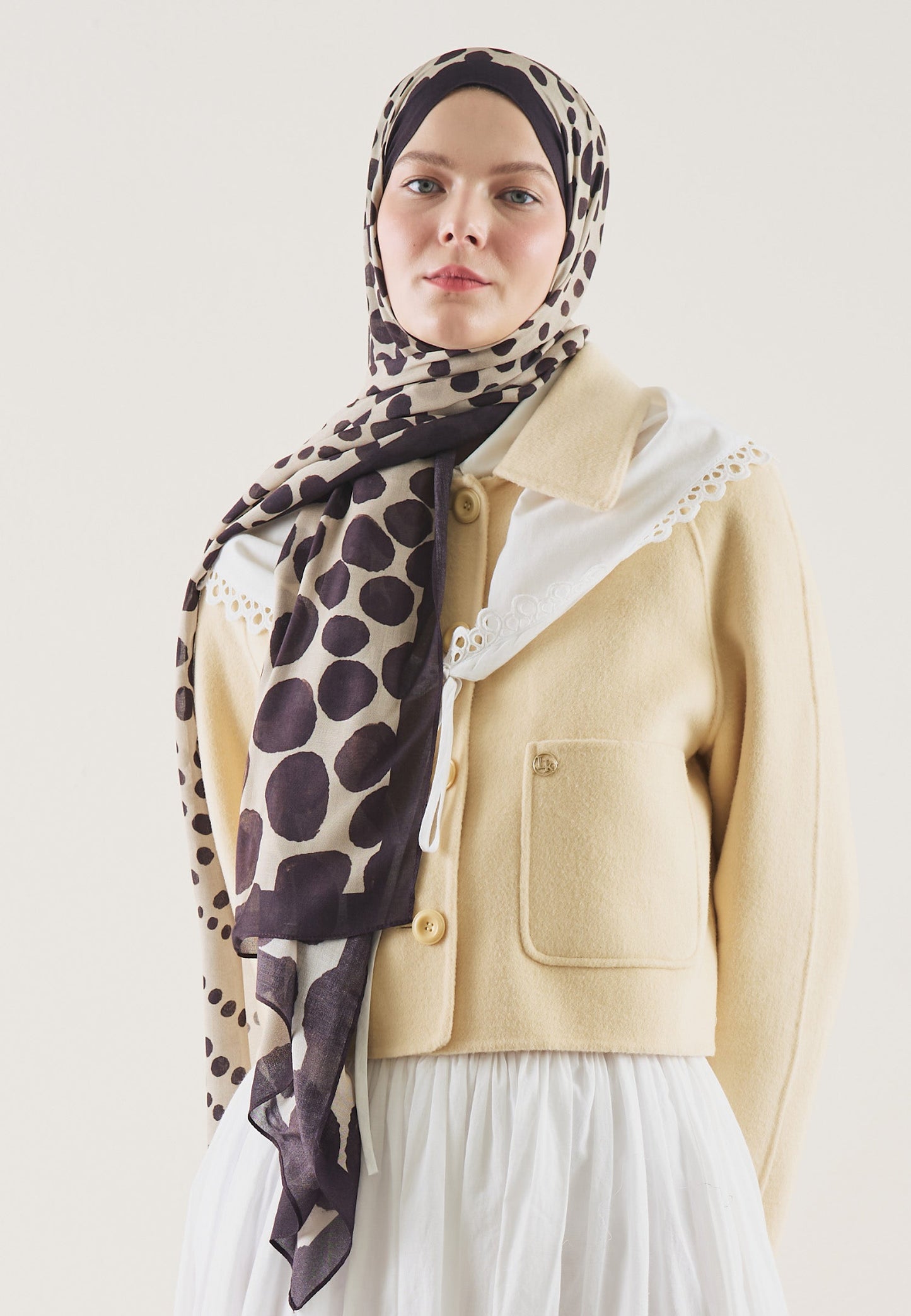Polka Dots Pattern Ramie Scarf