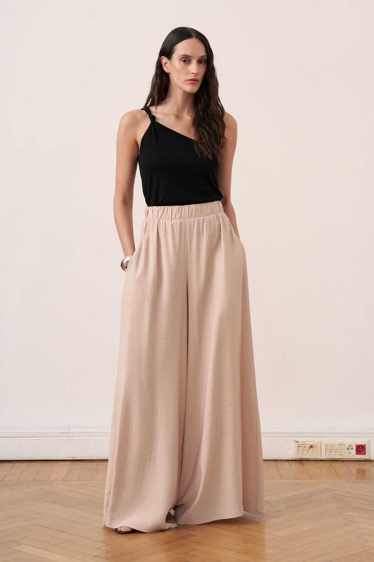 Silvara Pants - Beige