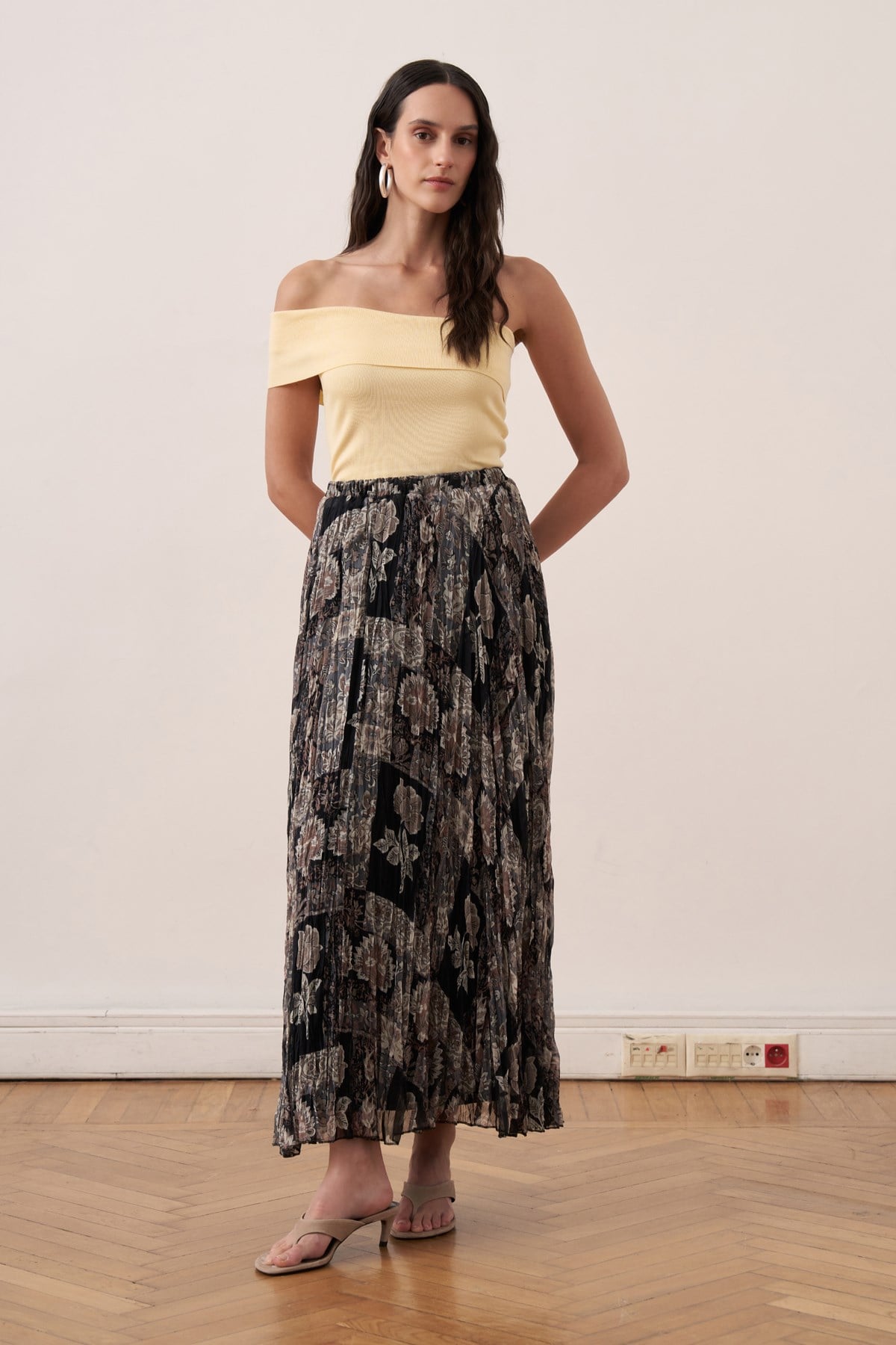 Ventura Patterned Chiffon Crush Skirt - Black