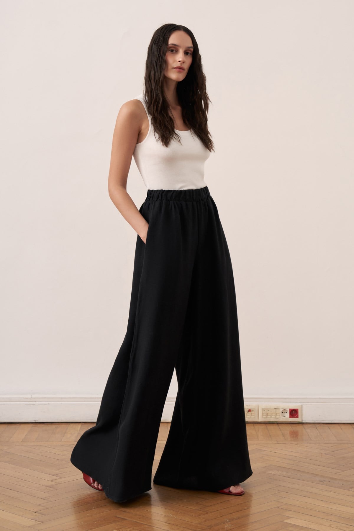 Virella Linen Pants - Black